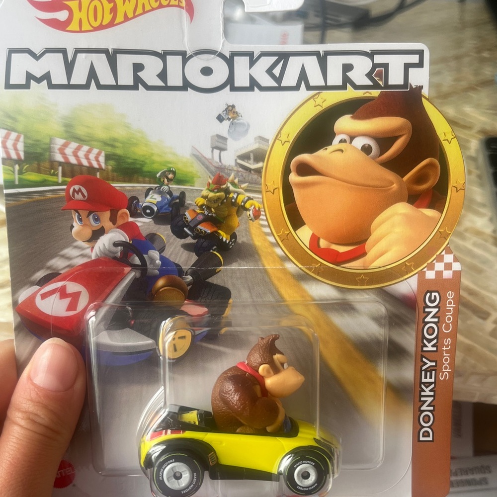 Hot Wheels Die-Cast Mario Donkey Kong , new in package, Super Mario toy Nintendo